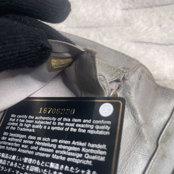 Chanel Embossed Wallet - Picture 11 of 17